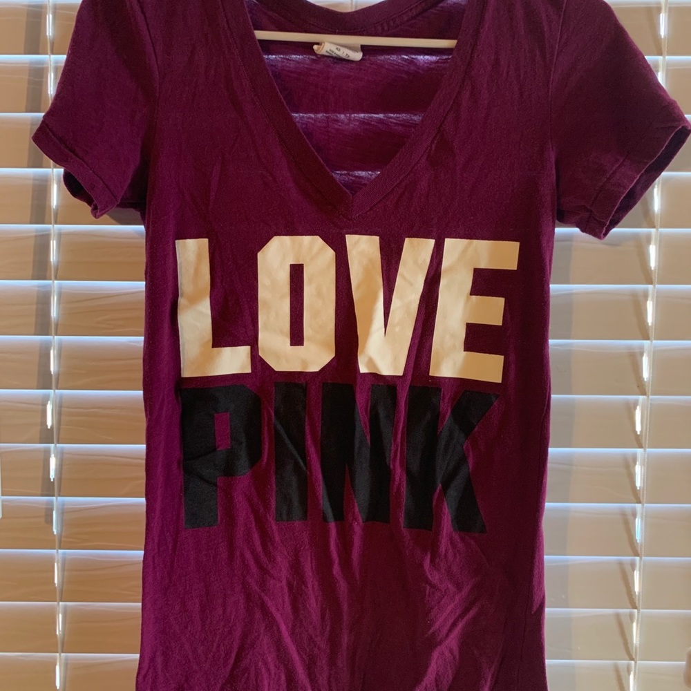 VS Pink t-shirt